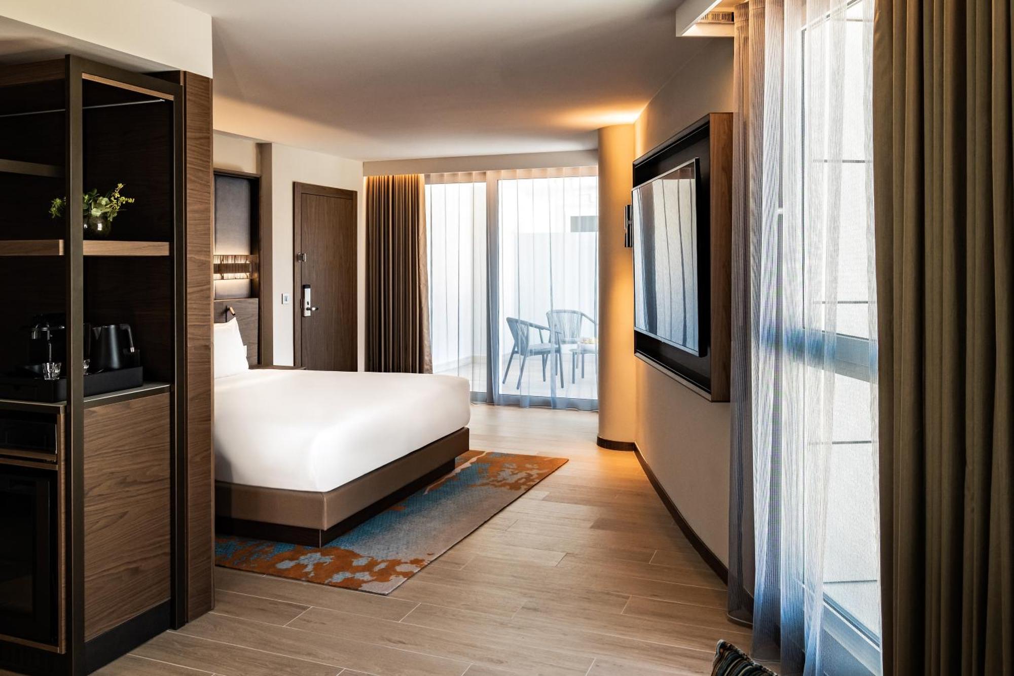 Hyatt Regency Malta Hotel St. Julian's Exterior foto A room at the hotel